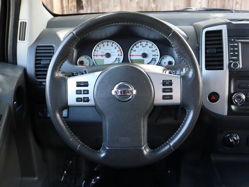 Used 2013 Nissan Xterra PRO-4X w/ Pro-4x Leather Pkg AWD/4WD image 18