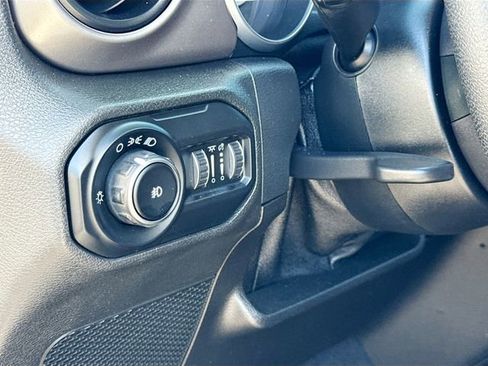 Used 2018 Jeep Wrangler Unlimited Sport AWD/4WD image 10