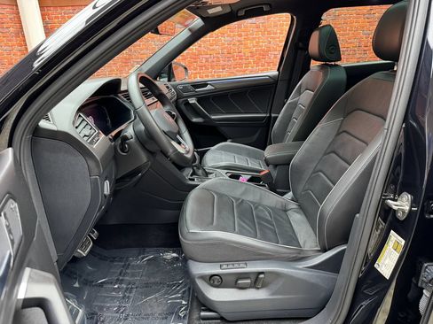 Used 2024 Volkswagen Tiguan SEL R-Line AWD/4WD image 23