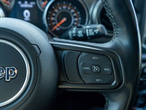 Used 2022 Jeep Wrangler Unlimited Sport image 23