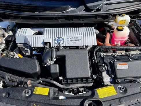 Used 2013 Toyota Prius Two image 11