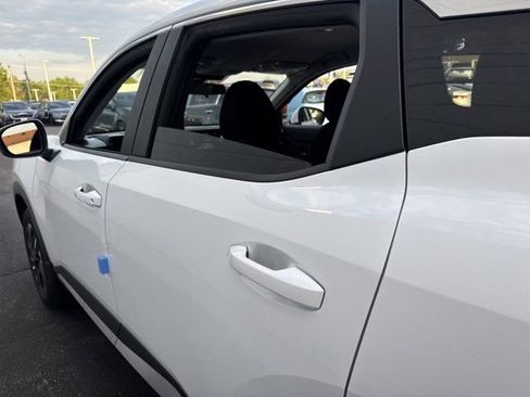 Used 2025 Nissan Kicks SV image 17