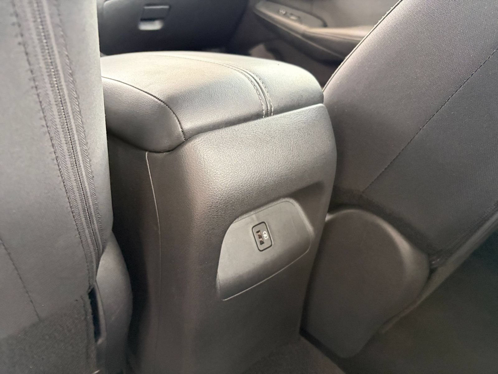 Used 2025 Nissan Sentra SV FWD image 22
