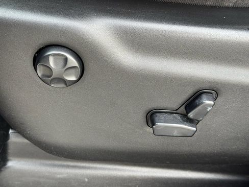 Used 2020 Jeep Grand Cherokee Limited w/ Luxury Group II image 15