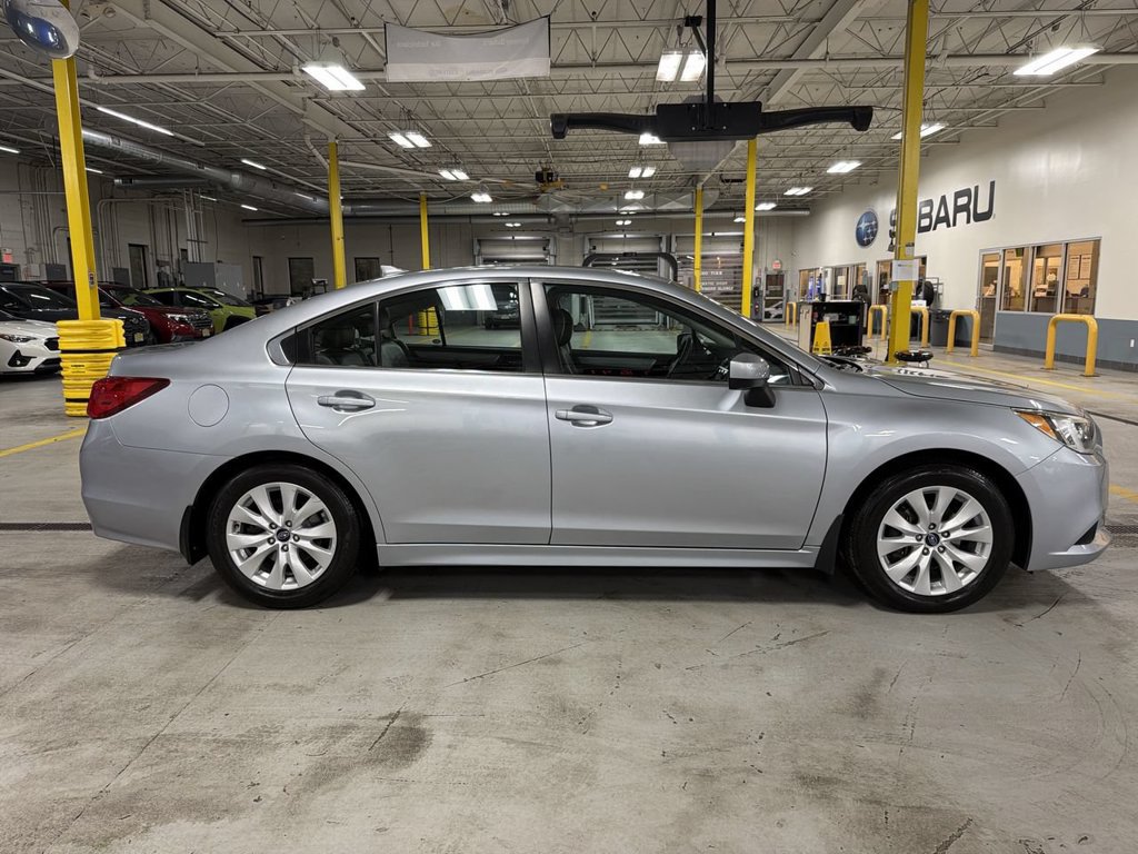 Used 2017 Subaru Legacy 2.5i Premium w/ Moonroof Package AWD/4WD image 9