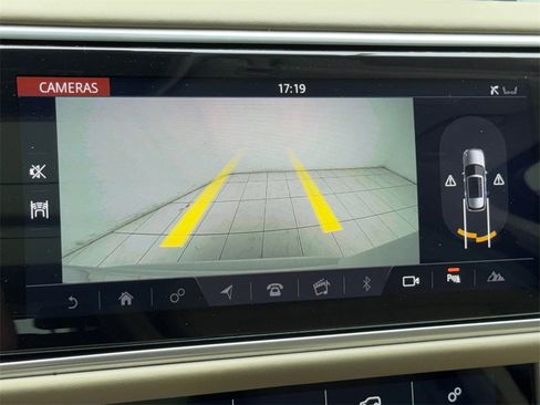 Used 2020 Land Rover Range Rover Long Wheelbase HSE image 28