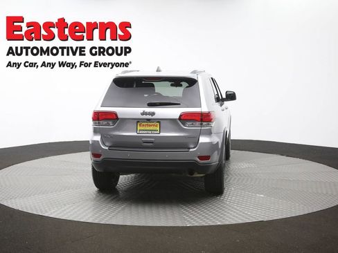 Used 2021 Jeep Grand Cherokee Laredo AWD/4WD image 36