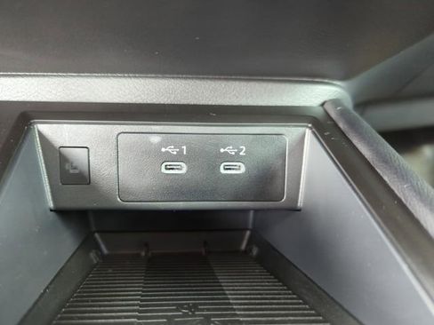 Certified 2025 Nissan Kicks SR AWD/4WD image 37