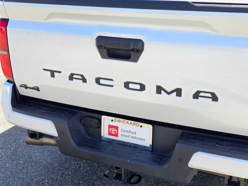 Certified 2025 Toyota Tacoma TRD Sport AWD/4WD image 16