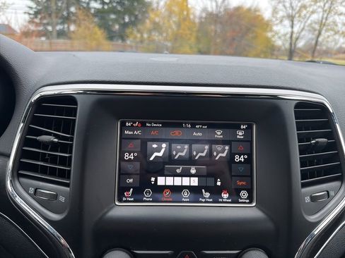 Certified 2018 Jeep Grand Cherokee Limited image 7