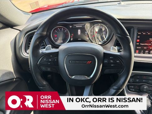 Used 2016 Dodge Challenger R/T image 22