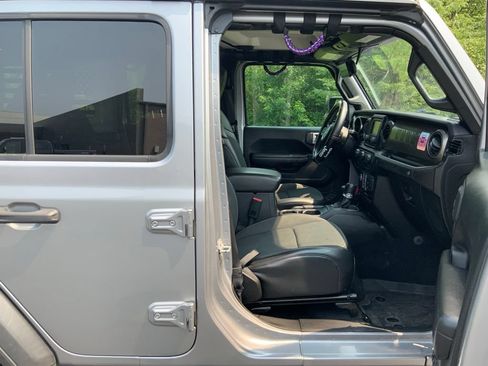 Used 2020 Jeep Wrangler Unlimited Sport AWD/4WD image 23