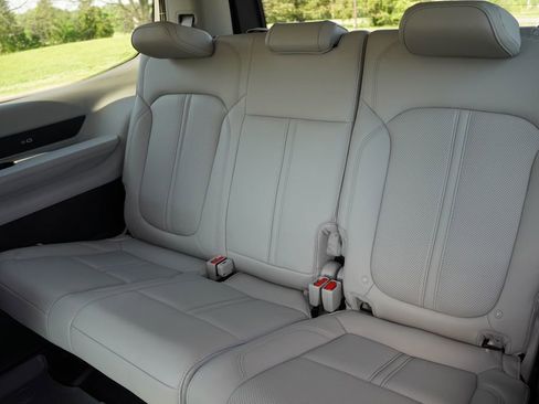 Used 2022 Jeep Wagoneer Series III w/ Rear Seat Video Group 1 AWD/4WD image 19
