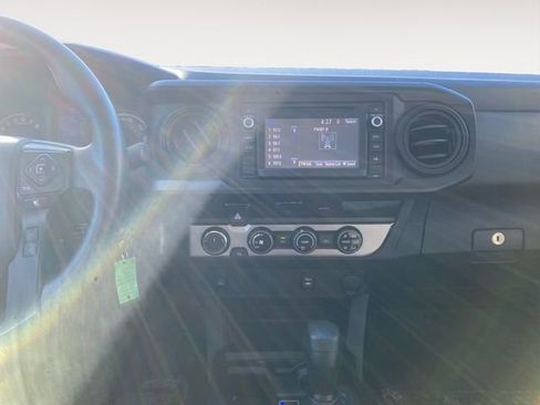 Used 2018 Toyota Tacoma SR w/ SR Convenience Package image 11