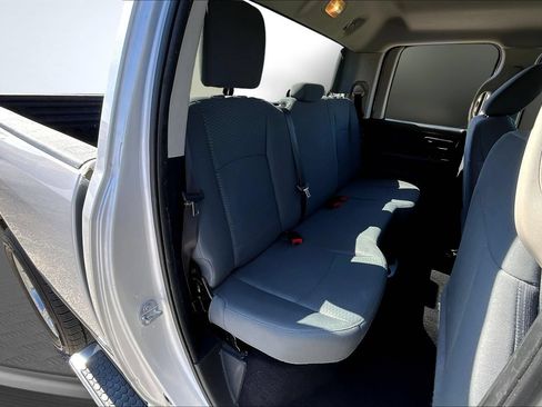 Used 2017 RAM 1500 Express AWD/4WD image 27