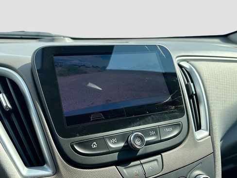Used 2023 Chevrolet Malibu LS FWD image 14