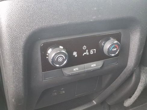 Used 2026 Chevrolet Traverse LT AWD/4WD image 21
