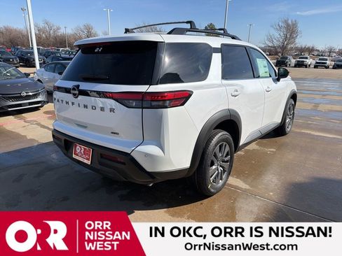 New 2026 Nissan Pathfinder SV image 5