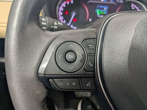 Used 2023 Toyota RAV4 XLE Premium FWD image 19
