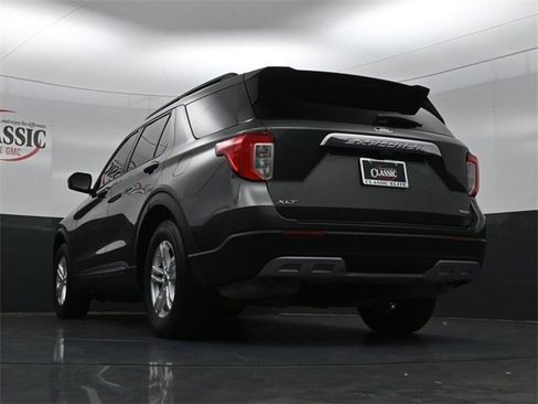 Used 2020 Ford Explorer XLT w/ Equipment Group 202A image 24