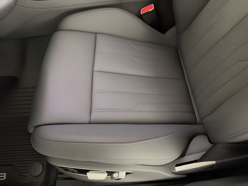 New 2026 Audi A8 L 3.0T image 16