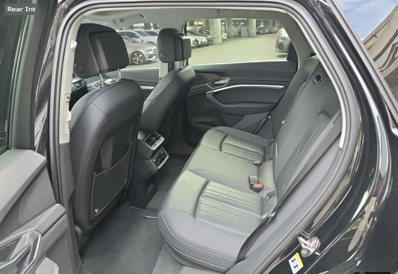Used 2024 Audi Q8 e-tron Premium AWD/4WD image 4