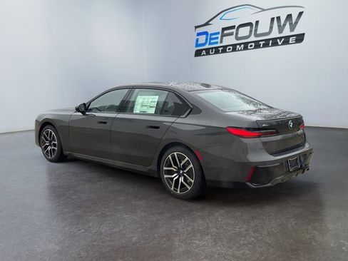 New 2026 BMW 740i xDrive image 5