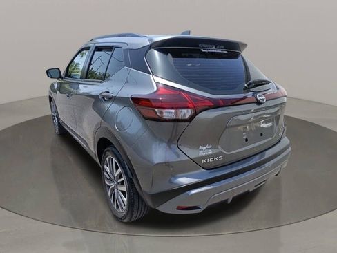 Used 2024 Nissan Kicks SR image 8