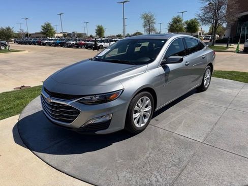 Used 2024 Chevrolet Malibu LT image 3