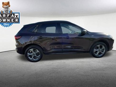 Used 2023 Ford Escape ST-Line w/ Tech Pack #1 AWD/4WD image 10