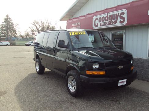 Used 2013 Chevrolet Express 1500 AWD image 2