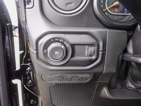 New 2026 Jeep Wrangler Unlimited Rubicon w/ Technology Group image 20