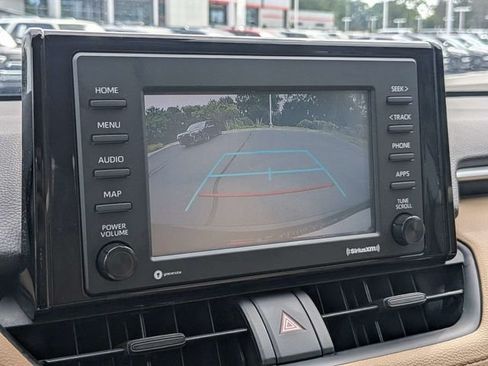Used 2021 Toyota RAV4 LE FWD image 20