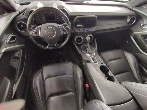 Used 2018 Chevrolet Camaro LT image 10