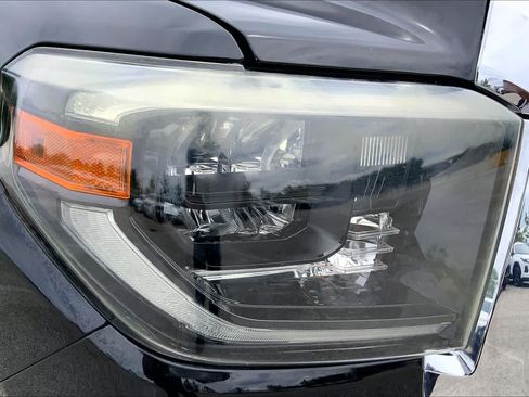 Used 2019 Toyota Tundra SR5 w/ TRD Off Road Package AWD/4WD image 27