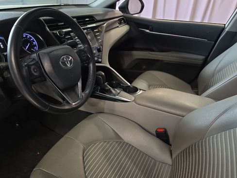 Used 2019 Toyota Camry SE w/ Audio Package FWD image 14