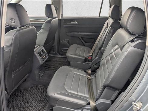 Used 2019 Volkswagen Atlas SEL Premium image 18