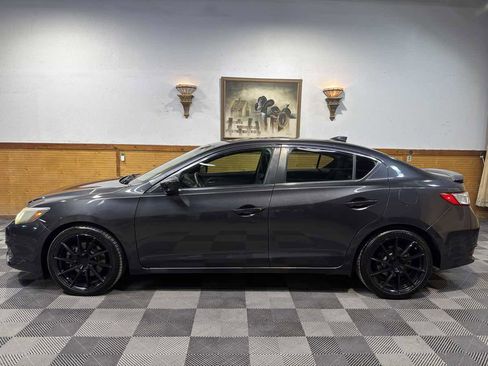 Used 2016 Acura ILX w/ Technology Plus Package image 2