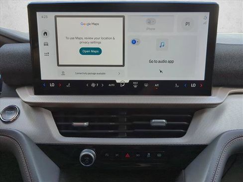 Used 2025 Ford Explorer Active RWD image 12