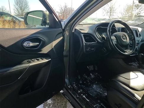 Used 2020 Jeep Cherokee Latitude Plus w/ Cold Weather Group image 21