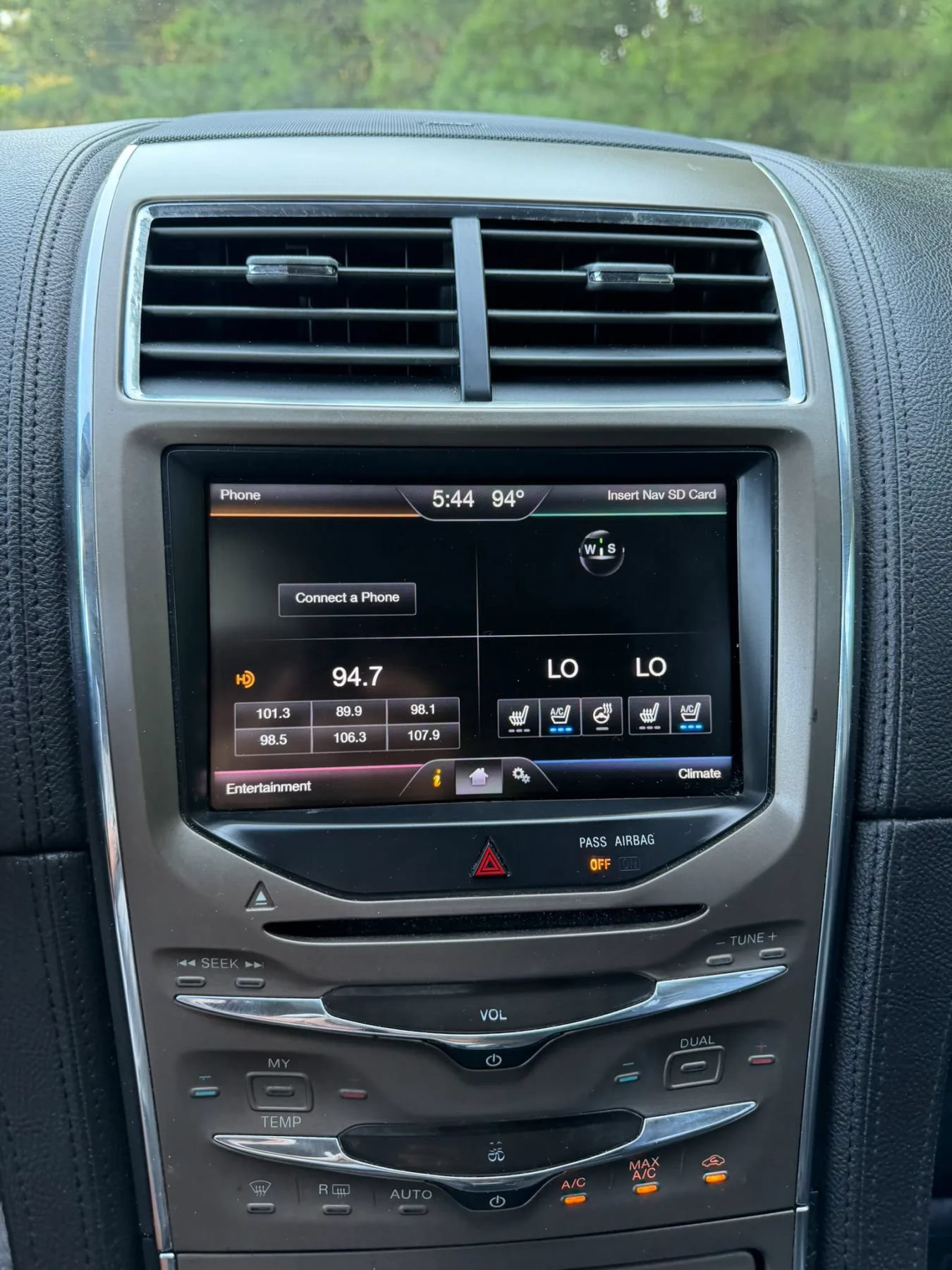 Used 2014 Lincoln MKX AWD w/ Equipment Group 101A image 14