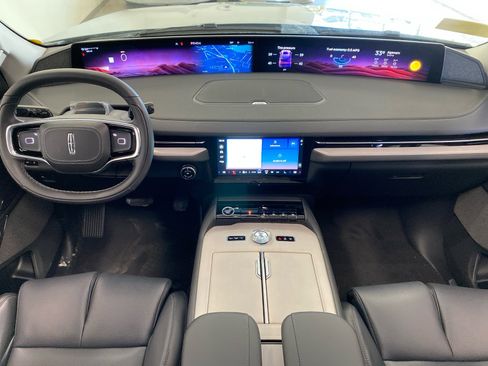 New 2026 Lincoln Navigator Reserve image 14