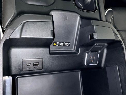 Used 2024 GMC Sierra 1500 AT4X AWD/4WD image 17