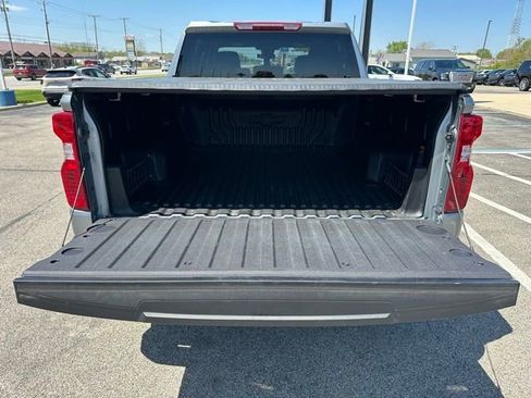 Used 2025 Chevrolet Silverado 1500 LT AWD/4WD image 18