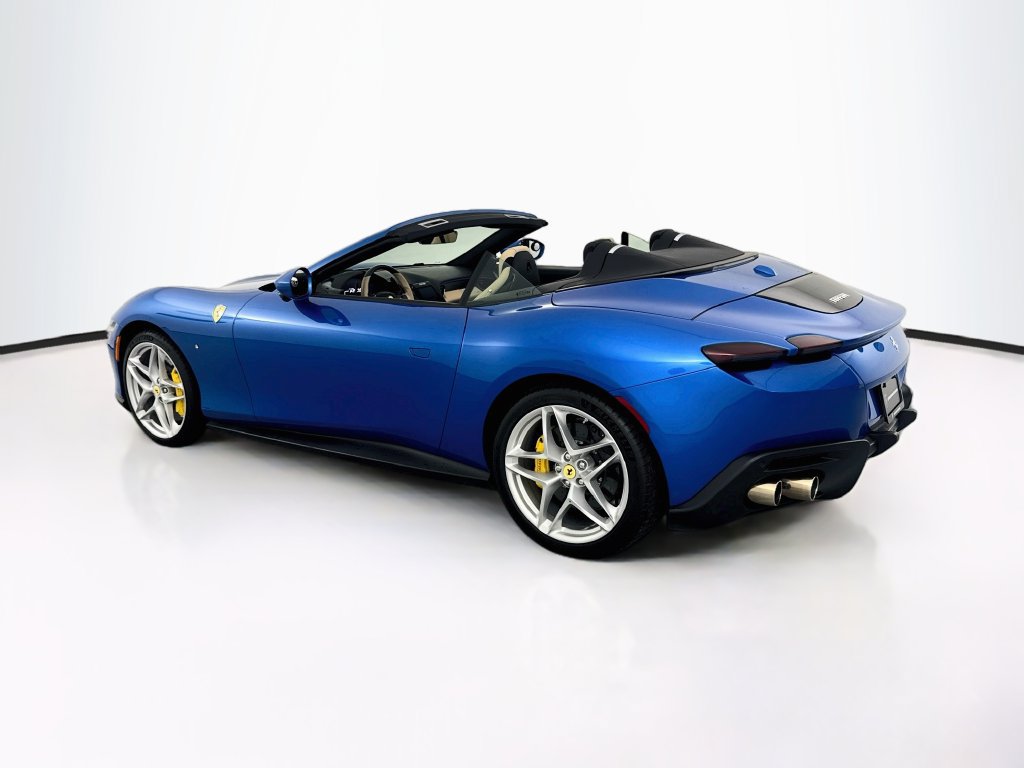Used 2026 Ferrari Roma Spider RWD image 7