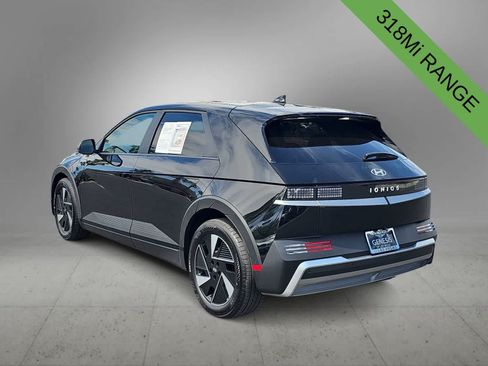 Used 2025 Hyundai Ioniq 5 SE RWD image 6