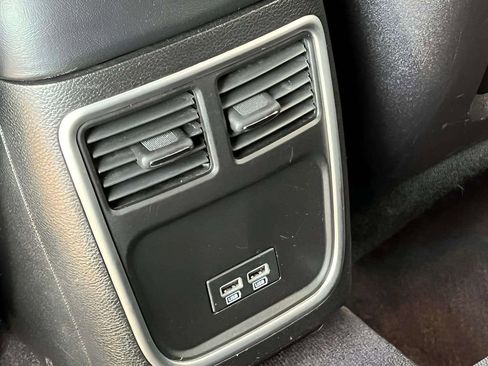 Used 2018 Dodge Charger R/T w/ Navigation & Travel Group RWD image 11
