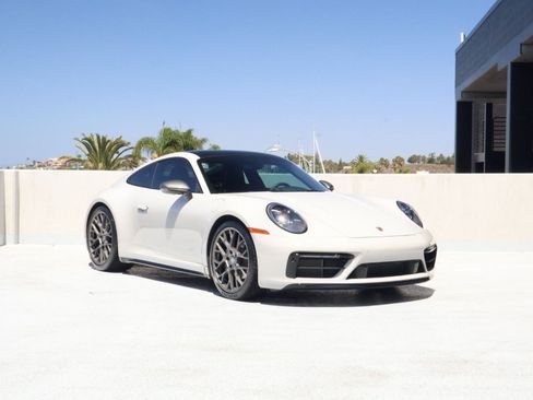 Certified 2024 Porsche 911 Carrera T RWD image 7