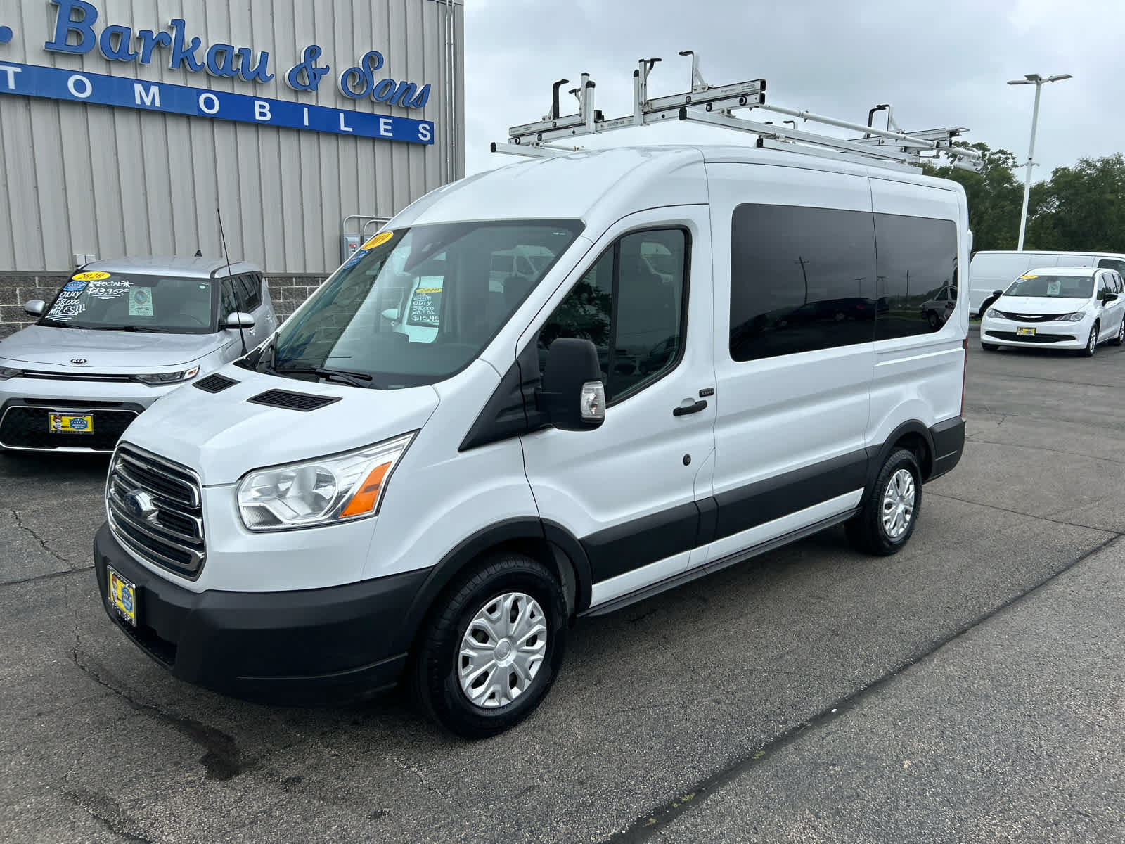 Used 2019 Ford Transit 150 XLT RWD image 7