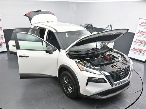 Used 2023 Nissan Rogue S image 25